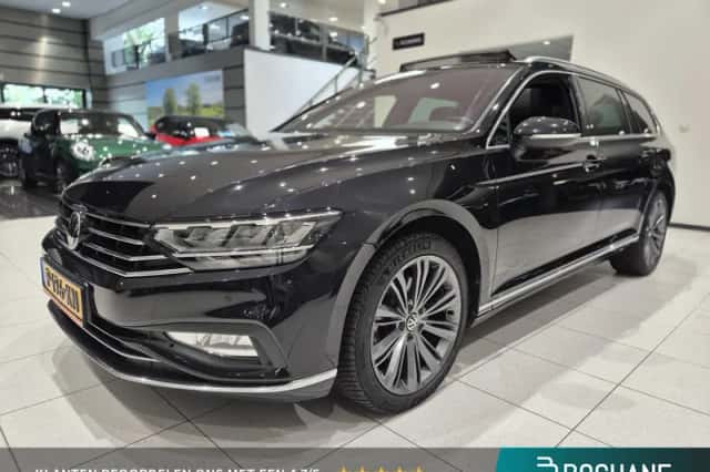 Volkswagen Passat (2021) thumbnail 1