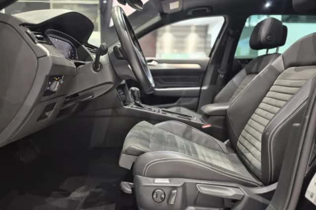 Volkswagen Passat (2021) thumbnail 6