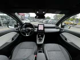 Renault Clio (2021) thumbnail 3