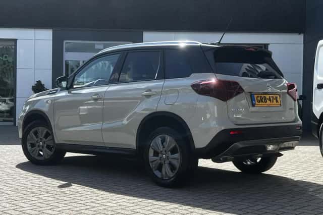 Suzuki Vitara (2024) thumbnail 6
