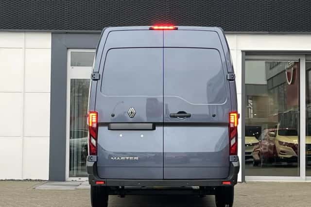 Renault Master (2024) thumbnail 2