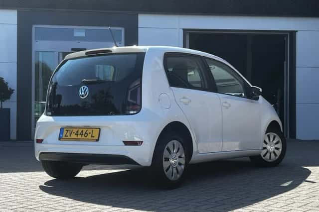 Volkswagen Up! (2019) thumbnail 2
