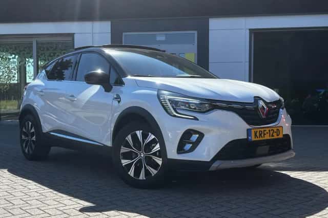 Renault Captur (2023) thumbnail 5
