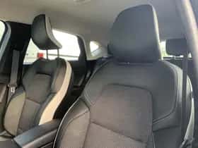 Renault Captur (2023) thumbnail 23