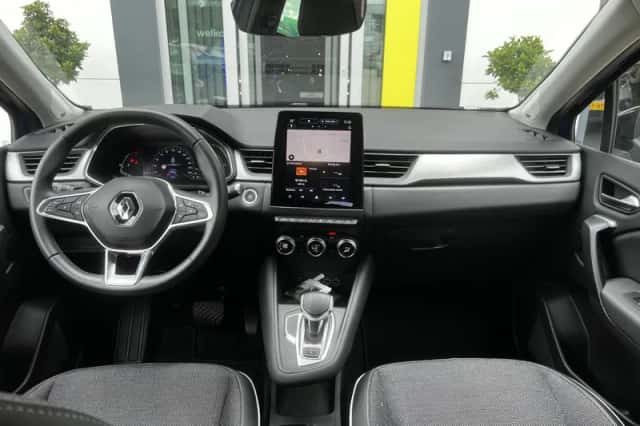 Renault Captur (2021) thumbnail 3