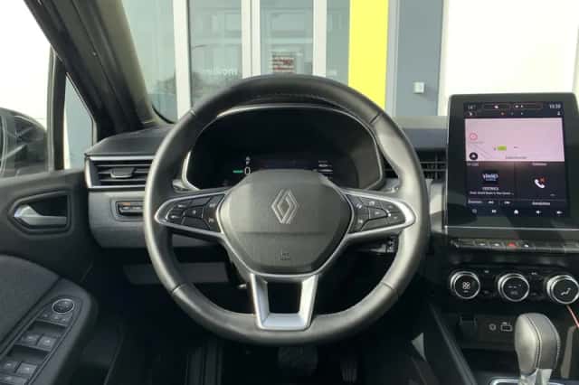 Renault Clio (2024) thumbnail 3