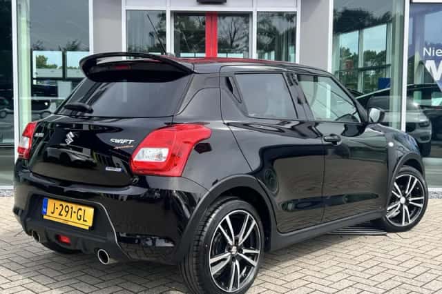 Suzuki Swift (2020) thumbnail 2