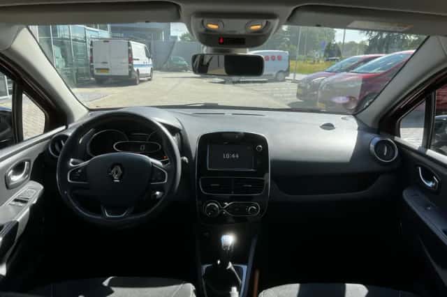 Renault Clio (2017) thumbnail 3