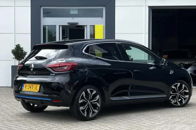 Renault Clio (2021) thumbnail 2