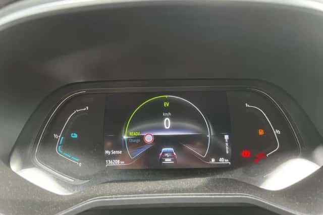 Renault Clio (2021) thumbnail 4