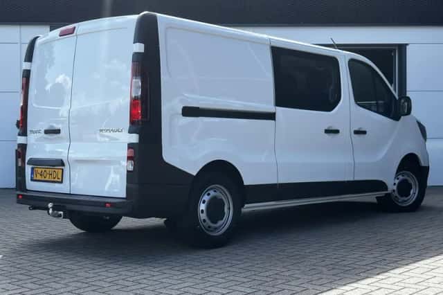 Renault Trafic (2024) thumbnail 2
