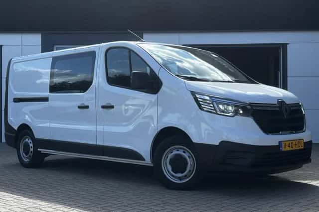 Renault Trafic (2024) thumbnail 5
