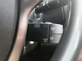 Renault Clio (2016) thumbnail 11