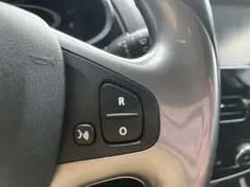 Renault Clio (2016) thumbnail 25