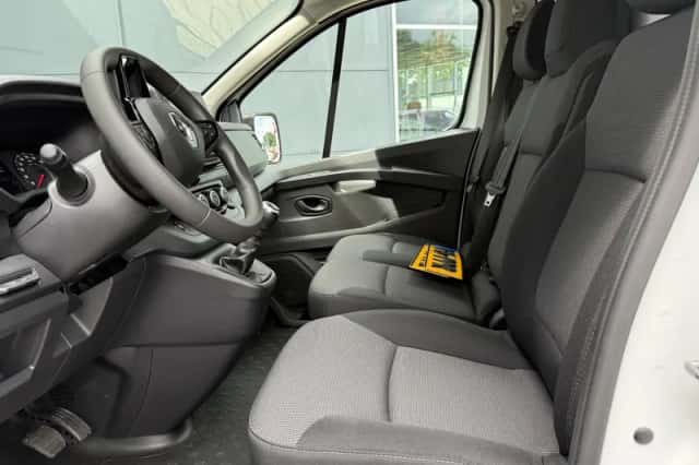 Renault Trafic (2023) thumbnail 6