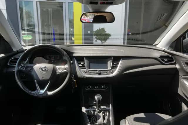 Opel Grandland X (2018) thumbnail 3