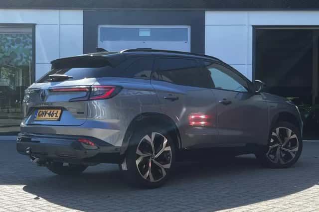 Renault Austral (2024) thumbnail 2