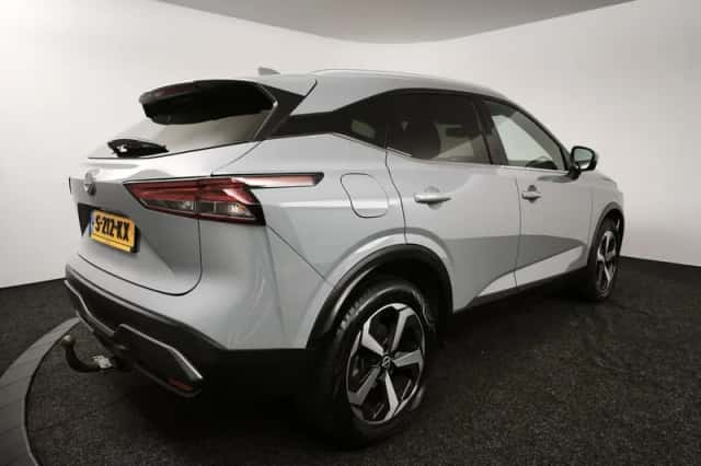 Nissan Qashqai (2023) thumbnail 2