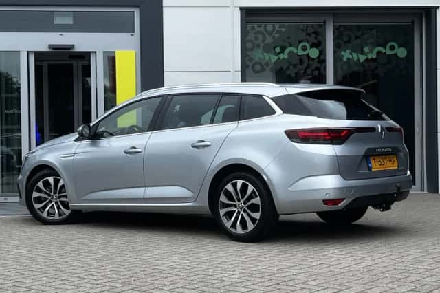 Renault Mégane (2023) thumbnail 6