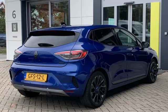 Renault Clio (2024) thumbnail 2