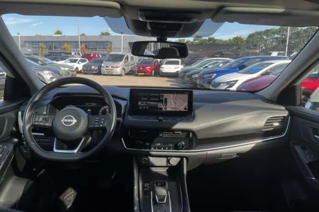 Nissan Qashqai (2023) thumbnail 3