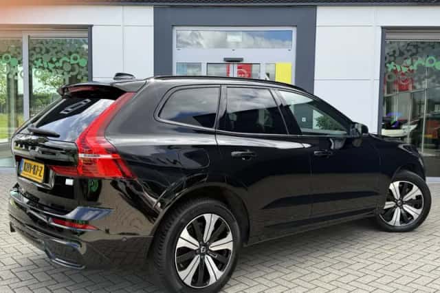 Volvo XC60 (2024) thumbnail 2