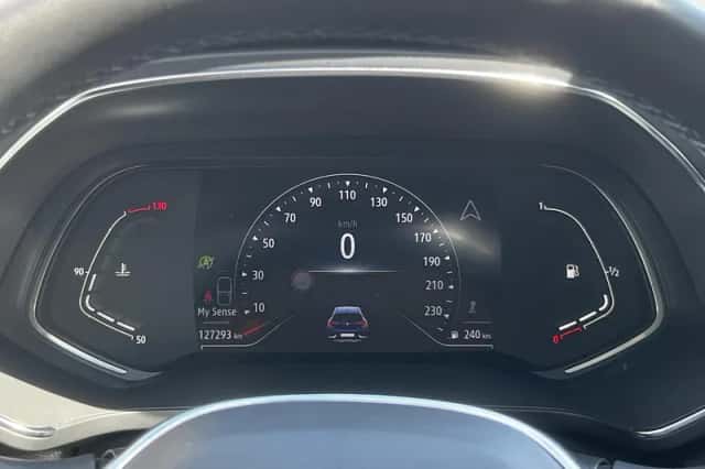 Renault Captur (2022) thumbnail 4