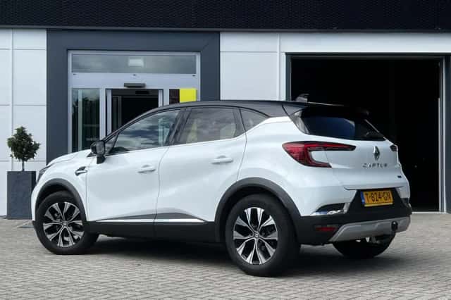 Renault Captur (2023) thumbnail 6