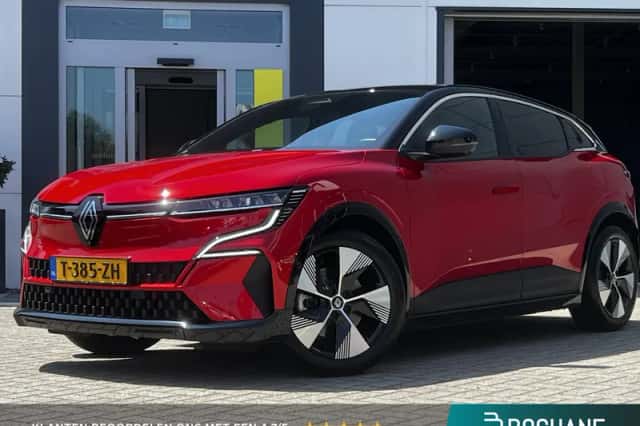 Renault Mégane E-Tech (2022) thumbnail 1