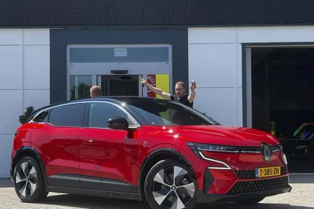 Renault Mégane E-Tech (2022) thumbnail 5
