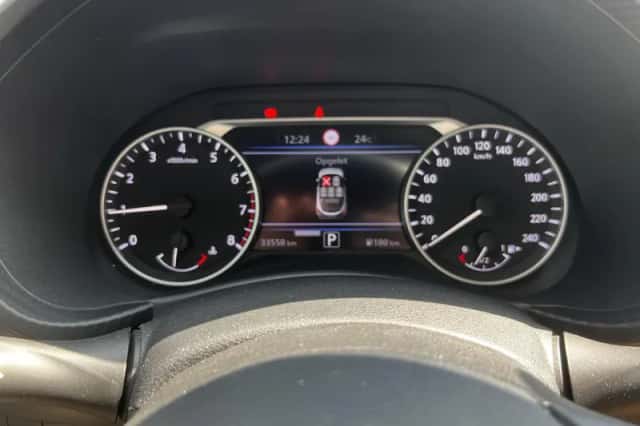 Nissan Juke (2023) thumbnail 4