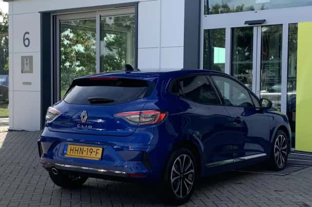 Renault Clio (2025) thumbnail 2