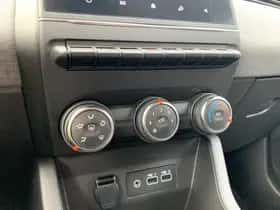 Renault Clio (2024) thumbnail 13