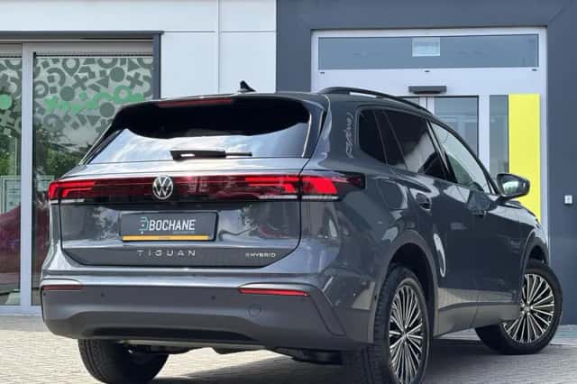 Volkswagen Tiguan (2025) thumbnail 2