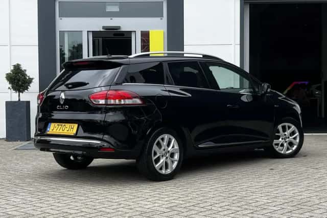 Renault Clio (2020) thumbnail 2