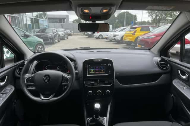Renault Clio (2020) thumbnail 3