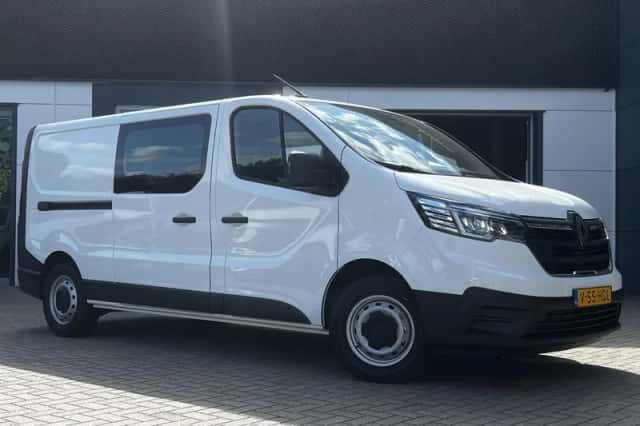 Renault Trafic (2024) thumbnail 5