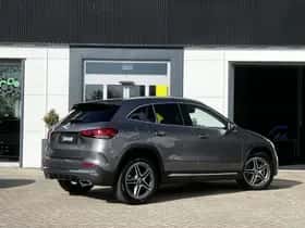 Mercedes-Benz GLA (2023) thumbnail 2