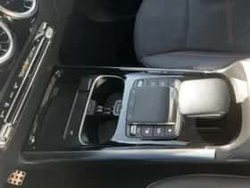 Mercedes-Benz GLA (2023) thumbnail 15