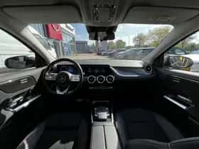 Mercedes-Benz GLA (2023) thumbnail 3