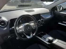Mercedes-Benz GLA (2023) thumbnail 28