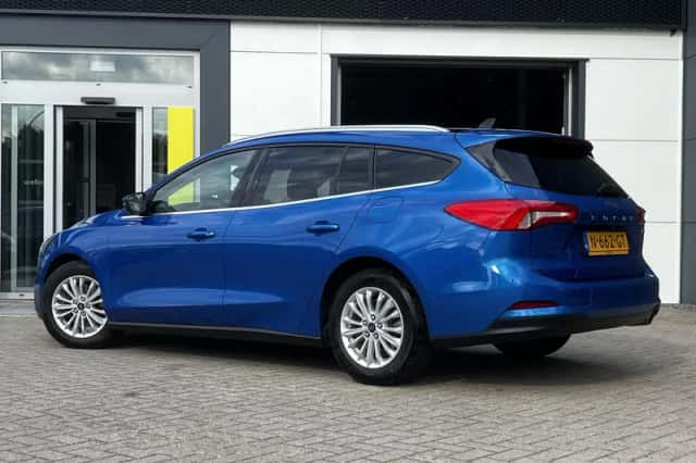 Ford Focus (2021) thumbnail 6
