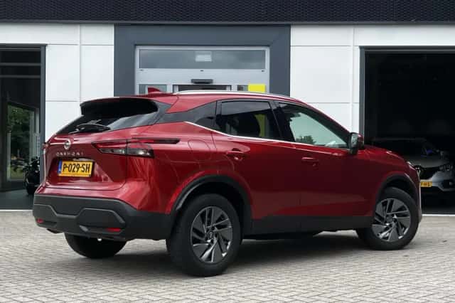 Nissan Qashqai (2022) thumbnail 2