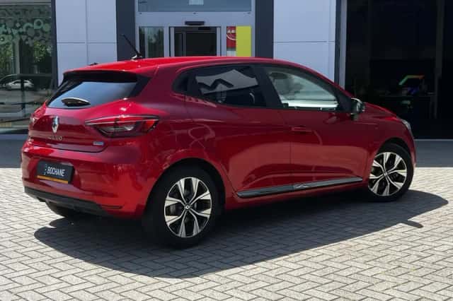 Renault Clio (2023) thumbnail 2