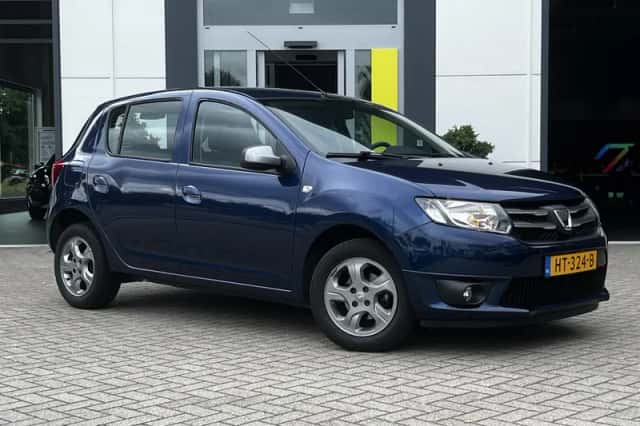 Dacia Sandero (2016) thumbnail 4