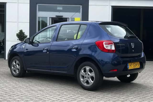 Dacia Sandero (2016) thumbnail 5