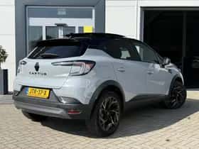 Renault Captur (2025) thumbnail 2