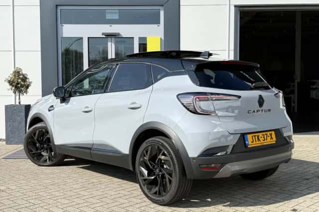 Renault Captur (2025) thumbnail 6