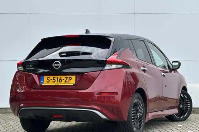 Nissan Leaf (2023) thumbnail 2