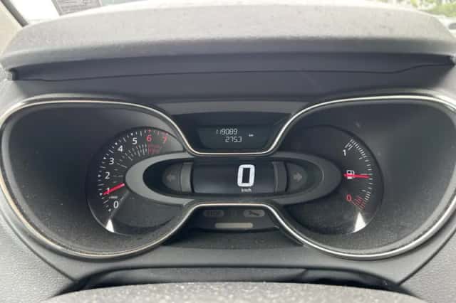Renault Captur (2019) thumbnail 4